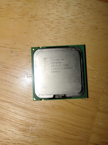 Intel Pentium 4, 3.6GHz, 630 SL729 Processor Socket 3.00GHz / 2M /800 / 04A - Picture 1 of 2