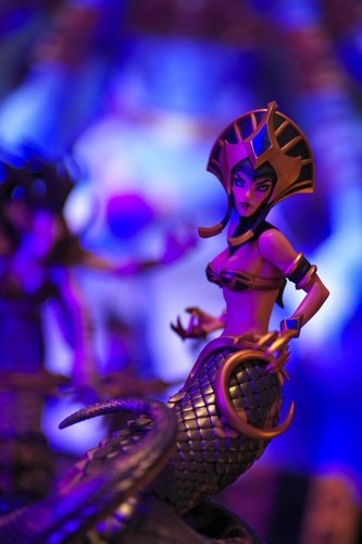 Cassiopeia LOL League of Legends Figure Statue Doll Figurine Snake Sculpture New - Picture 14 of 18