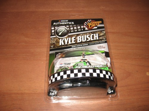 Kyle Busch #7 2024 Texas Win 1:64 Lionel Winners Circle RW03 - Imagen 3 de 4