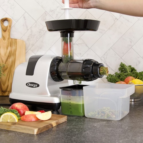 Omega Juicer J8007S Slow Masticating Cold Press Vegetable and Fruit Juice Ext... - Picture 4 of 9