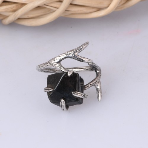 Nature inspired oxidized tree branch Ring in sterling silver raw black obsidian - Picture 1 of 10