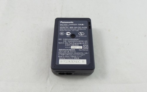 Panasonic Charger for CGA-S005E/CGA-S005/CGR-S005/DMW-BCC12 Batteries (DE-A42B) - Picture 2 of 2