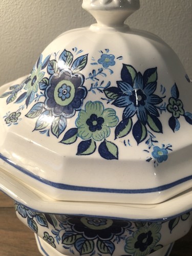 Vintage Serving Soup Bowl white ,green And Blue floral design - Picture 3 of 23