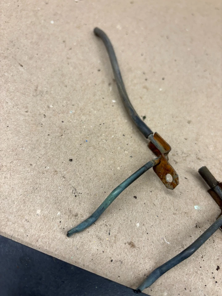 Dodge 1981 82 83 1986 limpiaparabrisas Squirters par W150 W250 D350 Ramcharger Foto 3 de 4