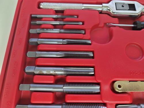 NEW UNUSED MAC TOOLS # TD41METS-US 41 PIECE METRIC TAP & HEX DIE SET - Picture 2 of 11