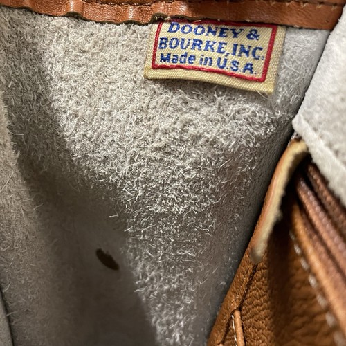 Vintage Dooney & Bourke Umhängetasche weiß braun Allwetter Leder Kiesel 8”x8” - Bild 9 von 12