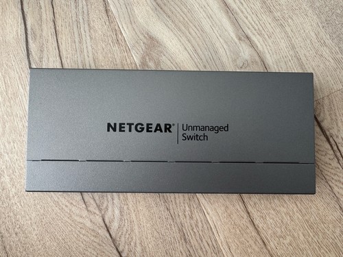 NETGEAR GS108LP 8-portowy Gigabit Ethernet Niezarządzany przełącznik PoE do pulpitu, czarny