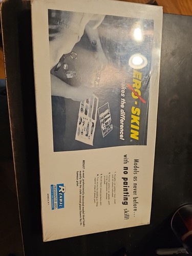 Curtiss Goshawk F11C-2 ~ by Renwal 1/48 Model Kit ~Lt. Morton T. Seligman ~ New - Picture 2 of 2