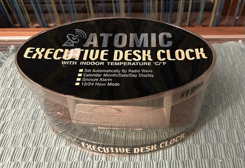 Sharp Atomic Clock  31320 New 2005 Executive desk Clock (2005) - Picture 2 of 3