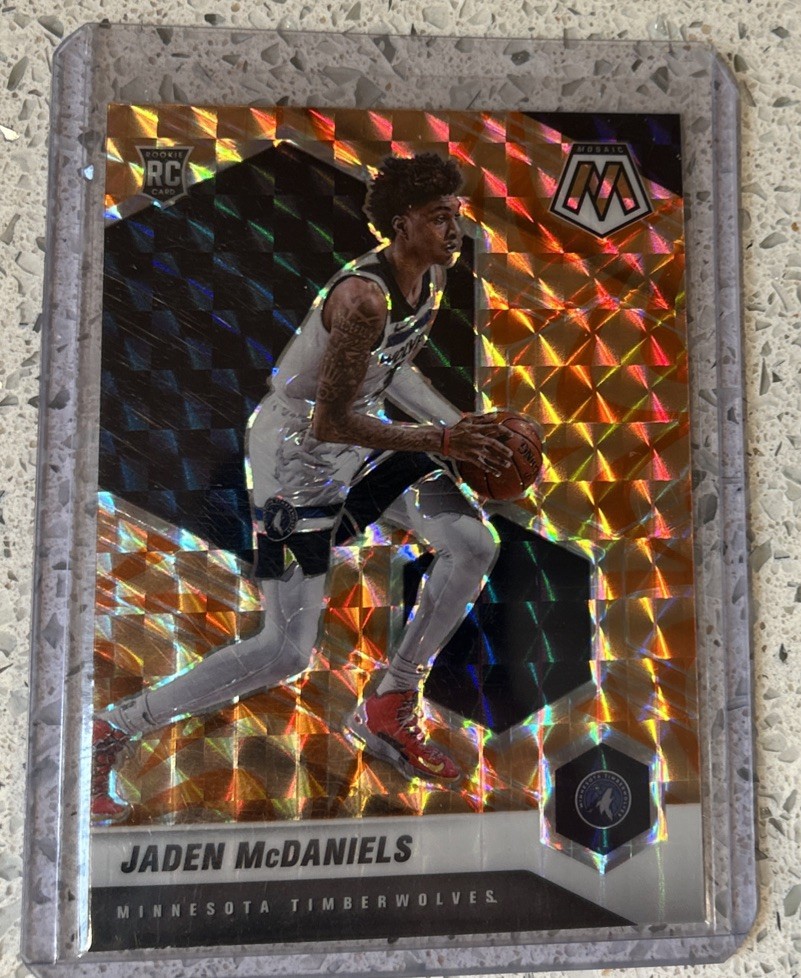 2020-21 Panini Mosaic Orange Reactive Prizm #235 Jaden McDaniels RC NM+