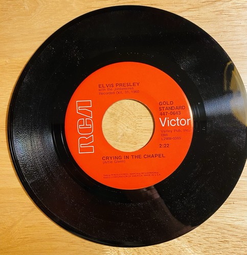 ELVIS PRESLEY Crying in the Chapel RCA Gold Standard Series 45rpm 1960's - Picture 2 of 5