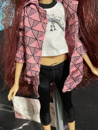 Netflix Project Mc2 Camryn Coyle Doll Red Hair MGA - Picture 3 of 9