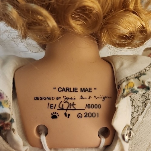 2001 Little Girls & Boyds Carlie Mae 15-inch Doll 4704 w/Stand - Picture 5 of 5