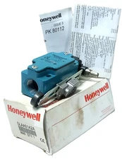 Honeywell GLAA01A2A 600 V 10 A Rotary Gear Limit Switch w/ Roller Lever