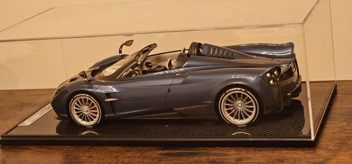 Pagani Huayra Roadster Blue Carbon BBR 1:12 BBR1210A - Foto 4 di 5