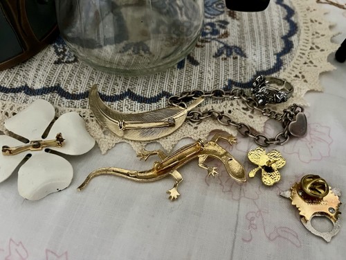 Vintage To Modern  Junk Drawer Mixed Lot Of 36 Items - Afbeelding 15 van 21