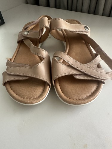 Supersoft Tan Leather Sandals Size AU 11 (EU 42) New Without Box Diana Ferrari - Picture 4 of 13