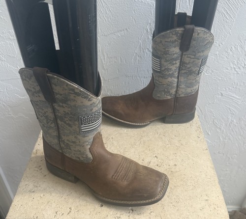 BOTAS VAQUERAS ARIAT YOUTH 4.5 PATRIOT WESTERN BANDERA DE ESTADOS UNIDOS MARRÓN DESGASTADO - Imagen 2 de 15