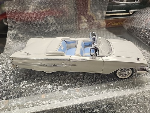 1960 Chevy Impala Convertible White 1:18 Scale Diecast Replica - Picture 1 of 5