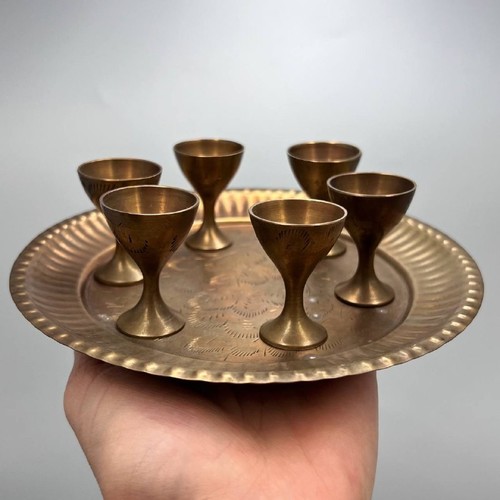 Juego de cafetera de latón vintage de Oriente Medio bandeja para olla 6 tazas decoración grabada a mano bonita - Imagen 3 de 8