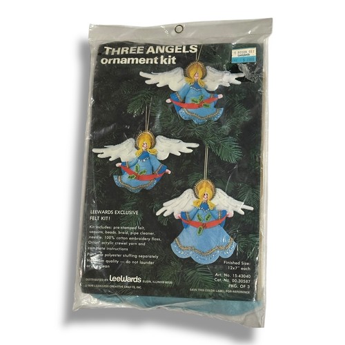 1978 LeeWards Three Angels Felt Ornament Kit Art No 15-43040 Cat No 00-30587 - Bild 1 von 7