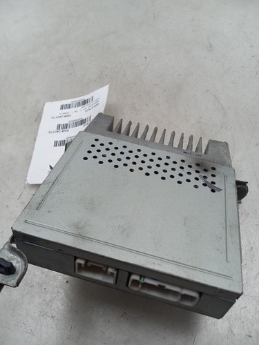 2001 LEXUS IS300 3.0L RADIO/AUDIO AMPLIFIER UNIT  - Picture 5 of 12