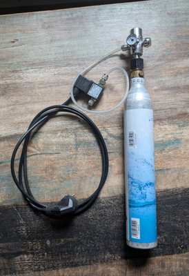 Aquarium CO2 Komplettset mit CO2-Flasche, Druckminderer, Manometer, Magnetventil