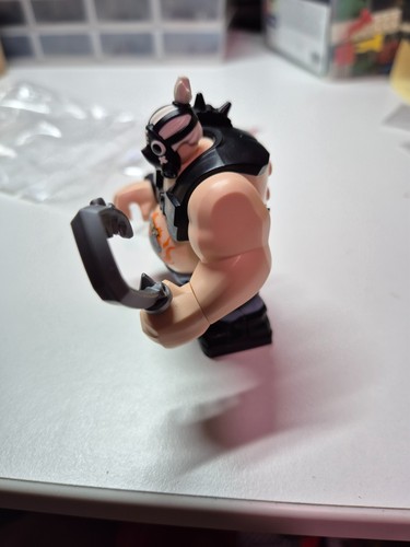 Lego Minifigura - OW017 - Roadhog (Mako Rutledge) - Figura GIGANTE - Imagen 8 de 8