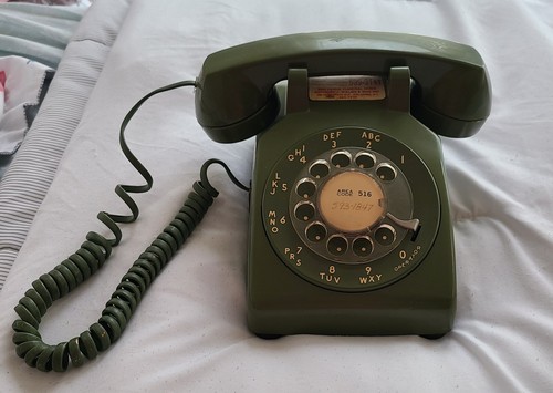 Vintage Bell System Western Electric Green Rotary Dial Desk Telephone Phone 500