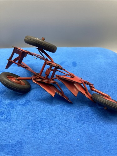 50er Jahre ESKA McCORMICK INTERNATIONAL 2-Boden Traktor Pflug Maßstab 1:16  - Bild 6 von 6