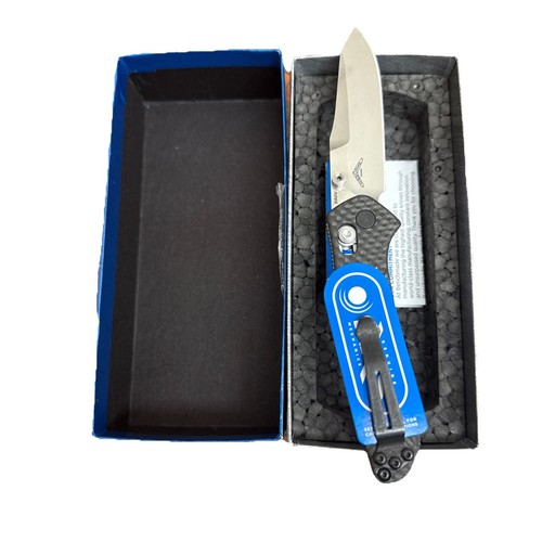 Benchmade - Mini Osborne 945 Folding Knife Black Carbon Fiber Handle 945-2
