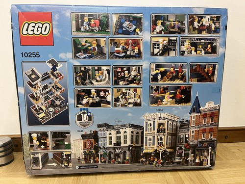 LEGO Creator Expert Assembly Square Stadtleben (10255) - Bild 2 von 2