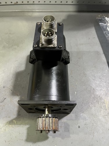 CMC Cleveland Motion Controls PM Servo Motor MTE4225-157G2F Bridgeport EZ-Trak - Picture 5 of 6