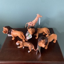 Safari animals 3 ROARING LION 1 giraffe and 1 tiger SAFARI ACTION FIGURE