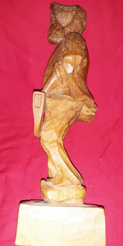 Sculpture en bois effectuée par un MOF Bucheron de 40 cm de haut N° 742/2 - Foto 5 di 13