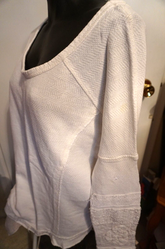 Free People Top White Pullover distressed Top Lace Accents Long Sleeved Size Med - Picture 3 of 4