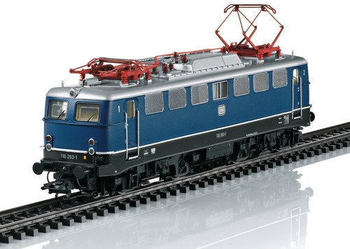 Märklin H0 37108 locomotiva elettrica BR 110 263-1 delle ferrovie dello Stato "mfx+ / Sound" - NUOVO + IMBALLO ORIGINALE - Foto 1 di 2