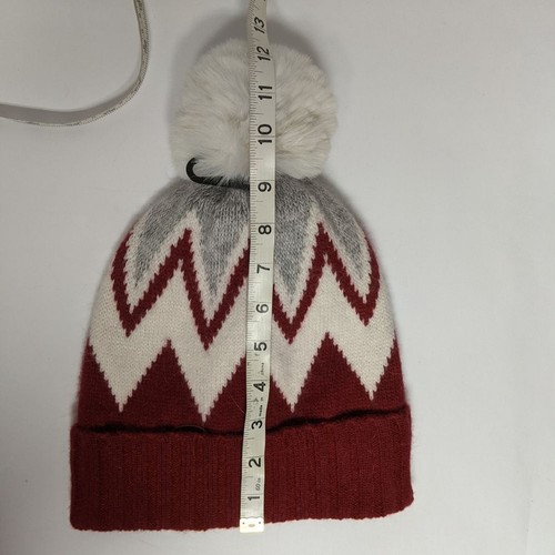 CC Knit Beanie Angora Blend Pom Pom on Top Burgundy **NEW** - 第 5/6 張圖片