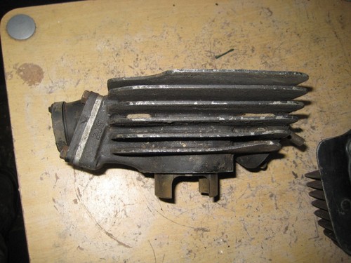 Yamaha YZ 80 1978 Cylinder Head, Barrel, Intake Rubber Manifold 2j5 49.4mm - Picture 2 of 7