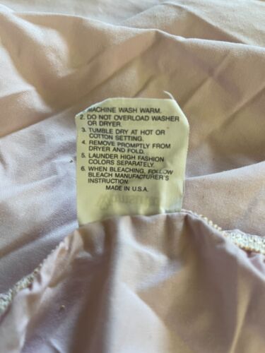 Twin Size Wamsutta Fitted Pink Sheet - Picture 4 of 4