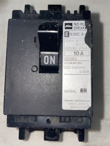 INTERRUPTOR DE CIRCUITO TOSHIBA E30C 2 POLOS 2P 10 AMP A 10A 220-240VAC - Imagen 4 de 6