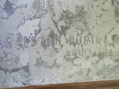 Vintage Primitive Ralston Purina Advertising Chicken Feeder Galvanized Metal - Picture 5 of 9