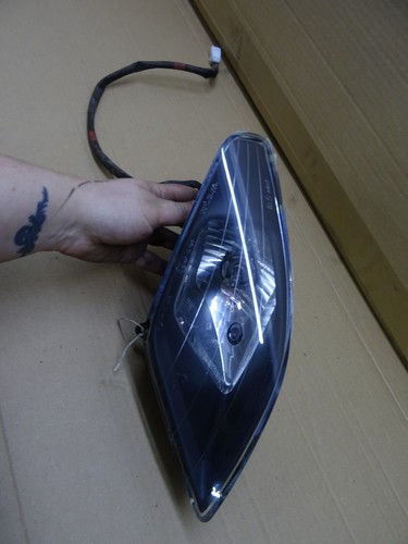 Aprilia SR MAX 125 Left Hand Headlight AP243 - Picture 6 of 8
