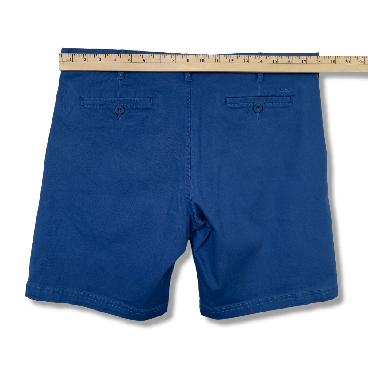 IZOD Men's Stretch Flat Front Blue Chino Shorts 36 Waist 9.5