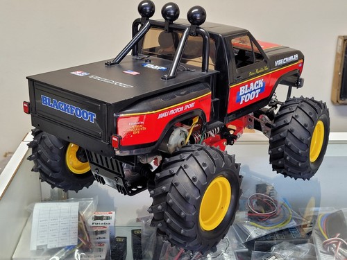 Vintage Tamiya 1/10 R/C Blackfoot + Aluminum Upgrade Parts Use as Store Display - Picture 9 of 22