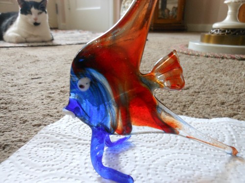HAND BLOWN ART GLASS ANGELFISH, PRETTY RED AND BLUE COLORS - Picture 5 of 9