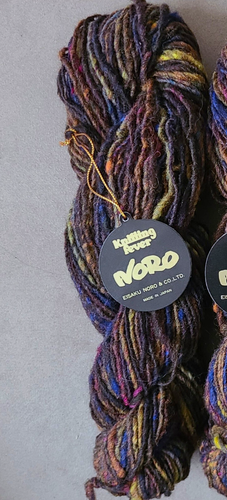 1 Hank KureoPatora (original) by Noro (100% Wool) Self-Striping 2 Color Avail. - Picture 6 of 9