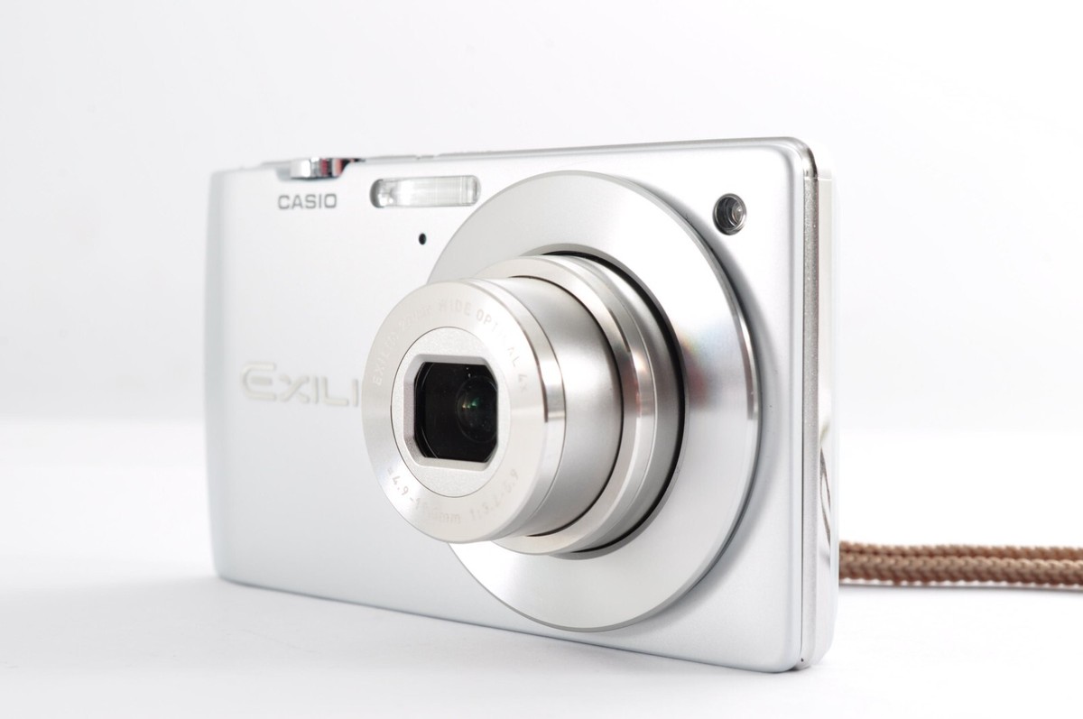 ★USED★CASIO EXILIM EX-S200 お買い得！！！ Casio EXILIM EX-S200 Digital Camera 14.0MP Black Digital