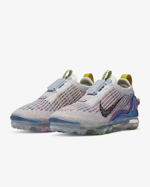 tie dye vapormax