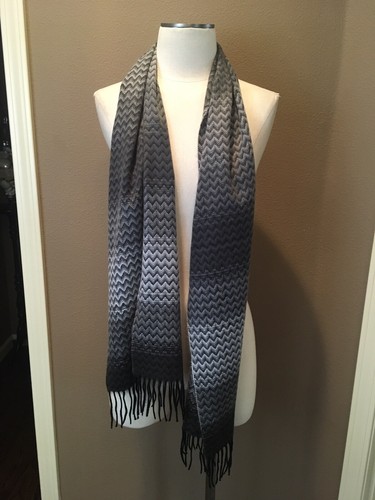 72” X 12” 100% Cashmere Scotland Gray Black White Chevron Print Scarf W Fringe - Picture 5 of 12